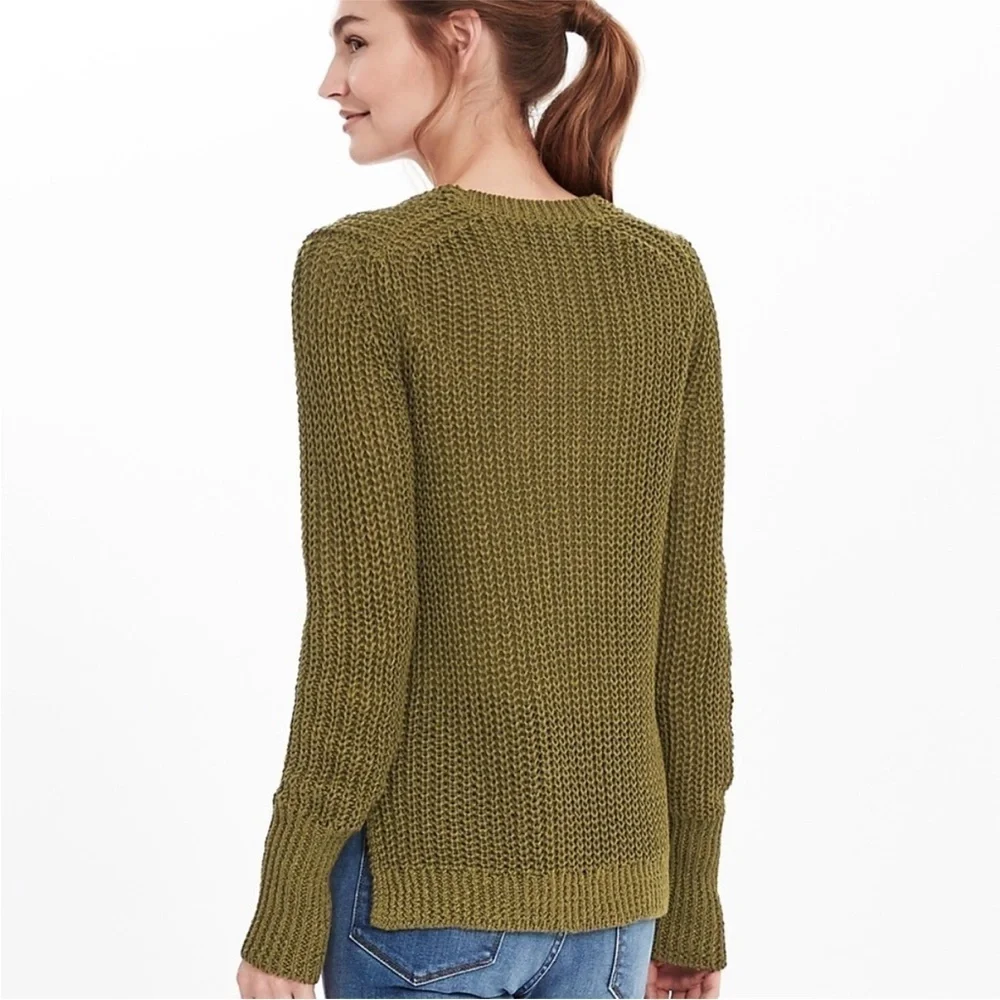 BANANA REPUBLIC 100% Linen Ribbed Olive Green Beachy Boho Vneck Knit Sweater